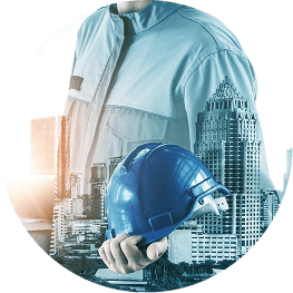 建設現場の作業員とヘルメットのイメージ